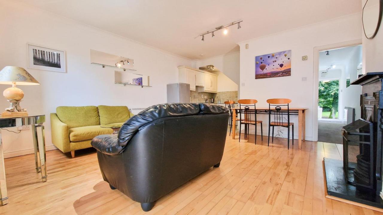 Stylish 3 Bedroom House * Galway
