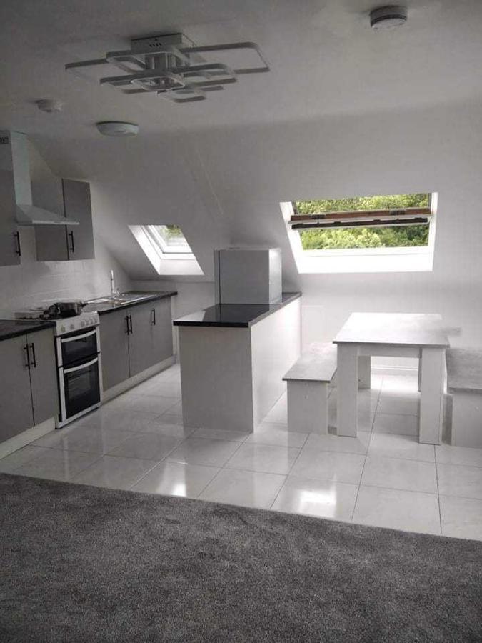 Lakeview House * Galway