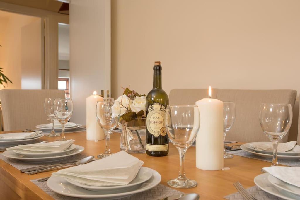 Center-3 Min Walk To Town Square Apartment *