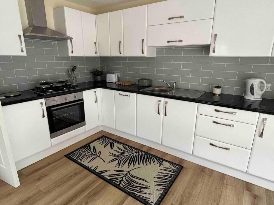 Apartment Hillcrest Lodge, Private On Lough Corrib, Oughterard Galway