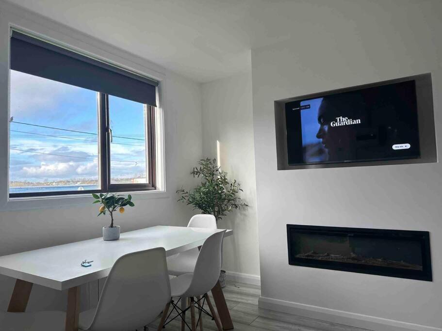 Apartment Townhouse *