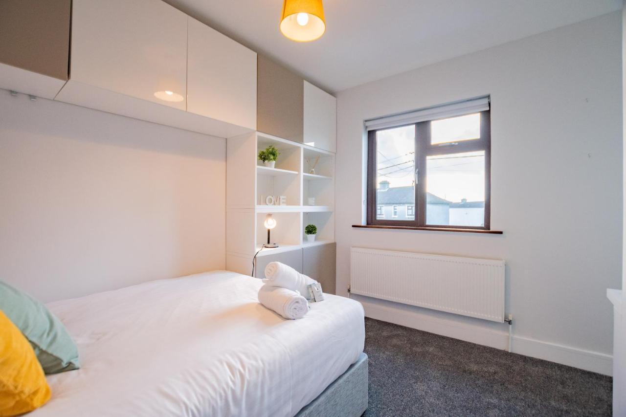 Centre House With Parking Holiday home