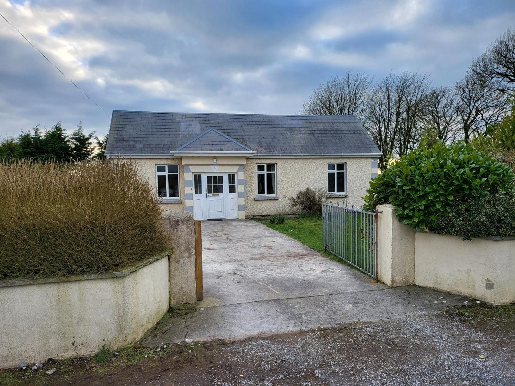 Holiday home Peaceful Farm In Menlough Near Mountbellew, Ballinasloe, Athlone & Galway