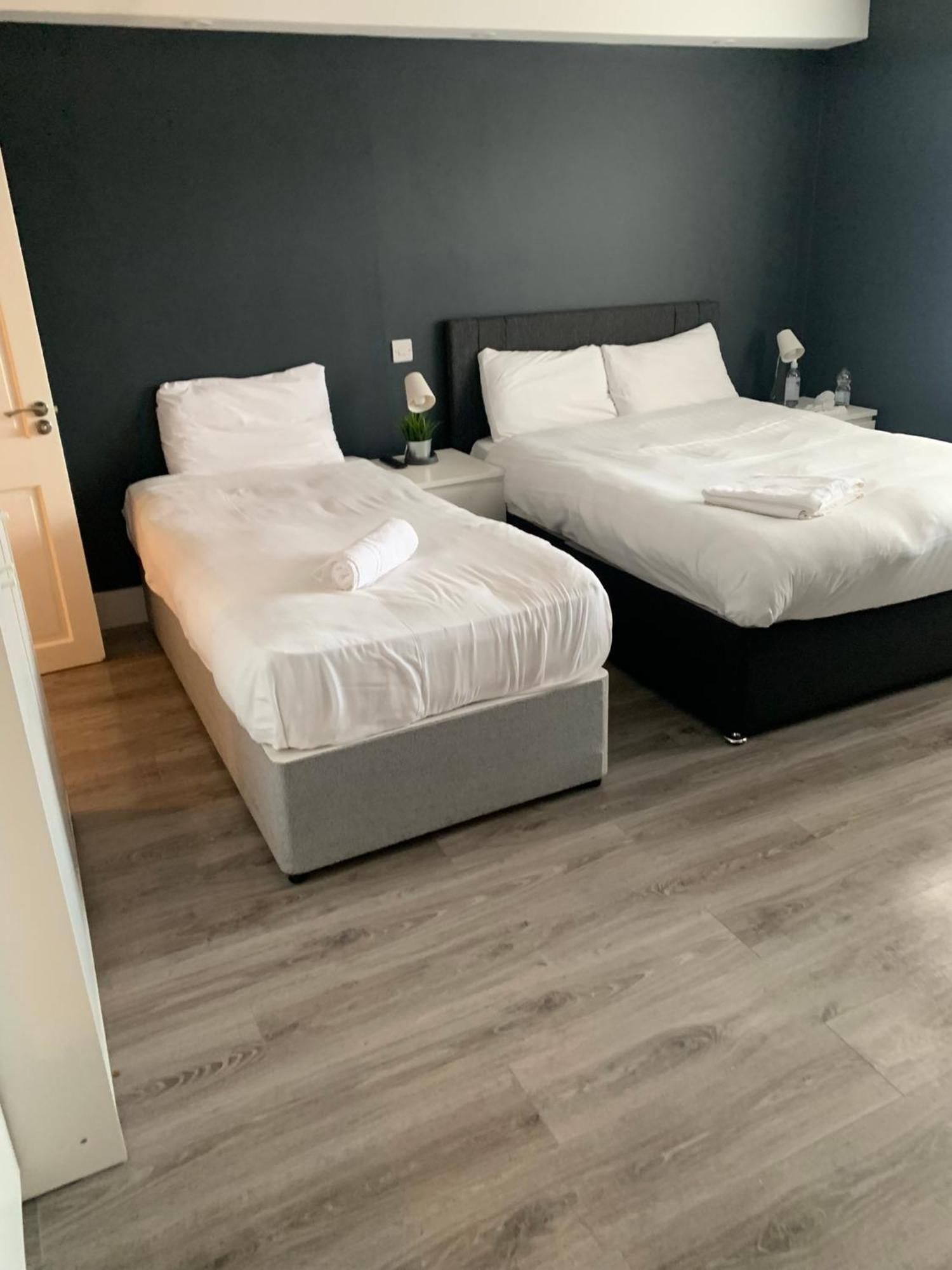 Twelve - Boutique -galway Centre -6 Bed En-suite - Free Parking Galway
