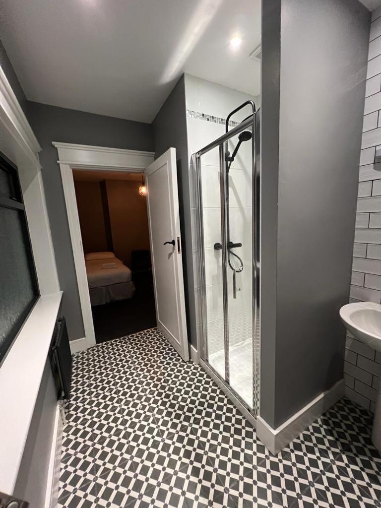 Twelve - Boutique -galway Centre -6 Bed En-suite - Free Parking Holiday home