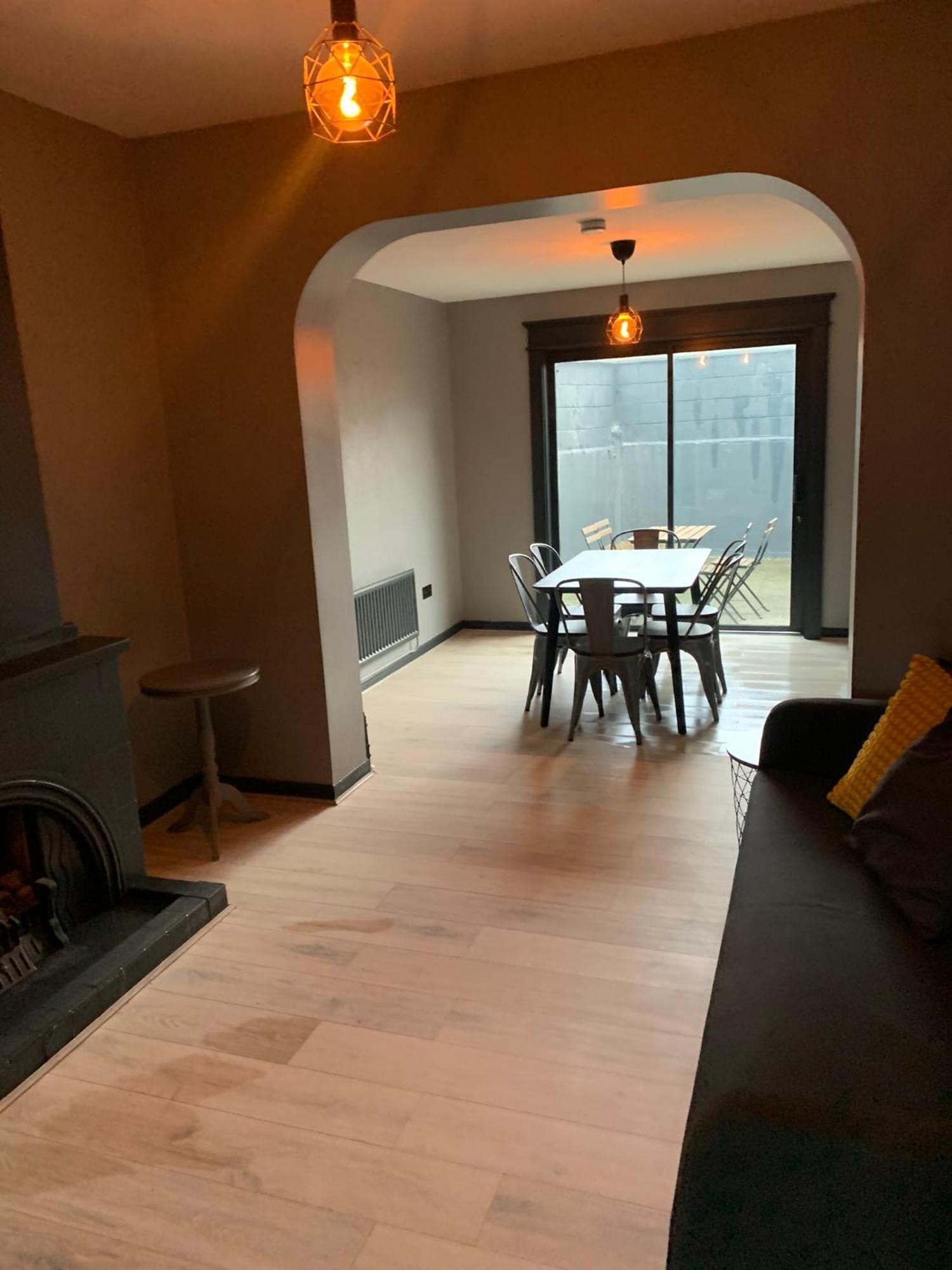 Twelve - Boutique -galway Centre -6 Bed En-suite - Free Parking Galway