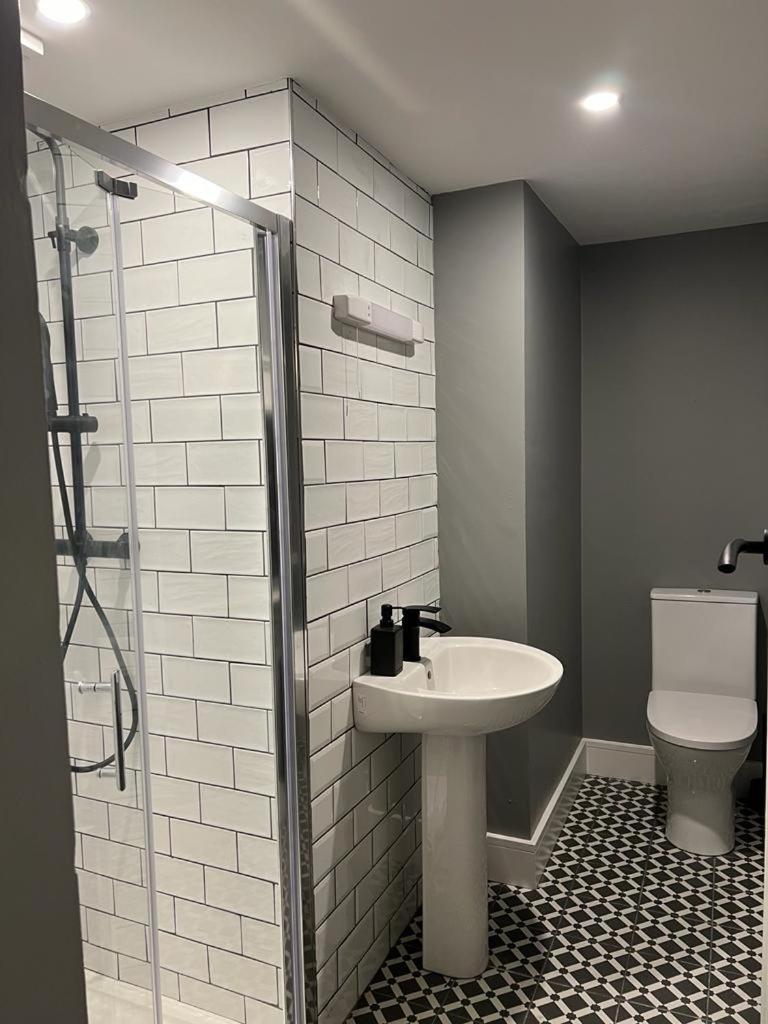 Twelve - Boutique -galway Centre -6 Bed En-suite - Free Parking *