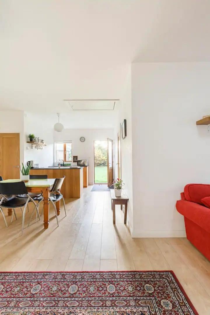 Spacious Modern One Bedroom Apartment Galway