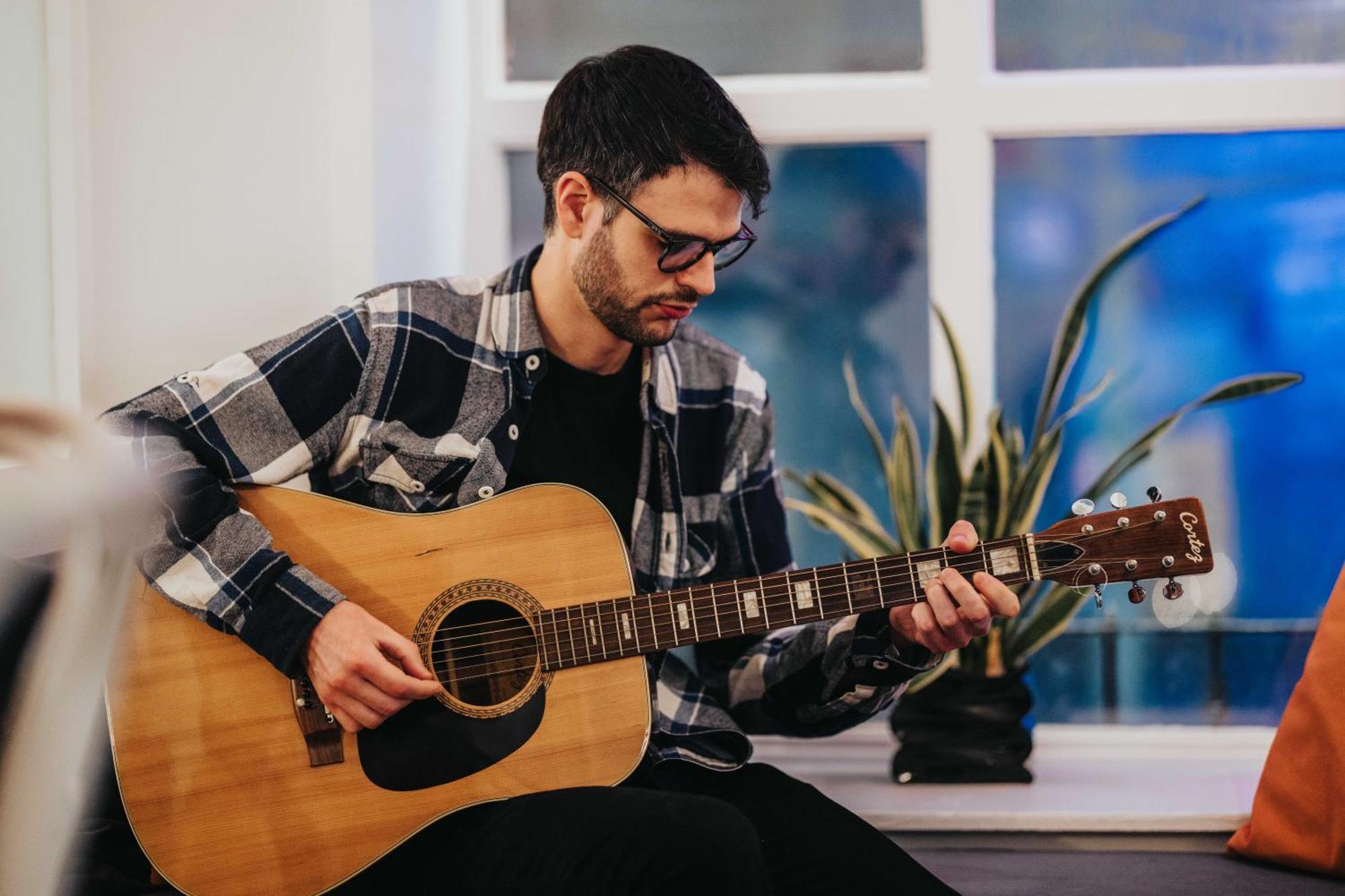 - Solo Traveller Hostel Galway