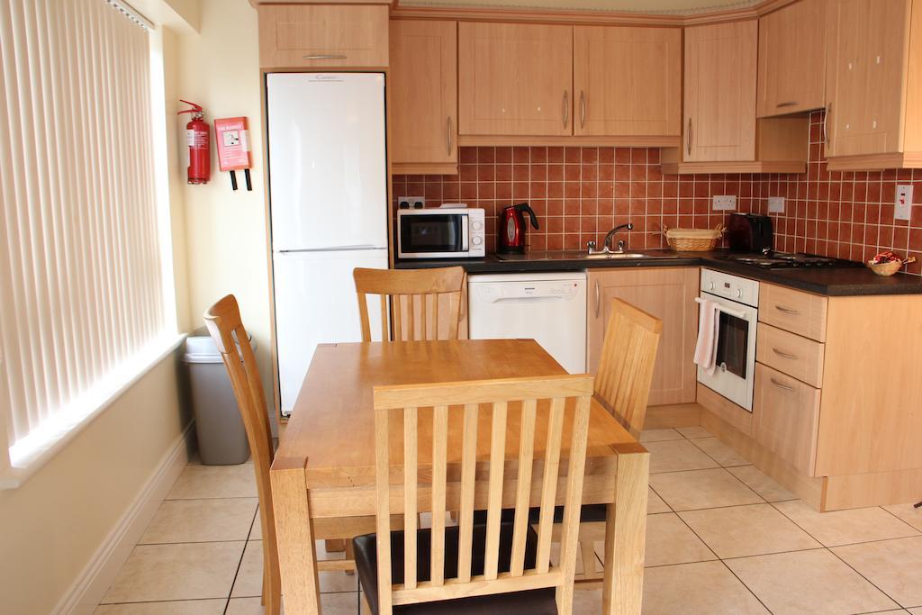 Donegan Court 3*
