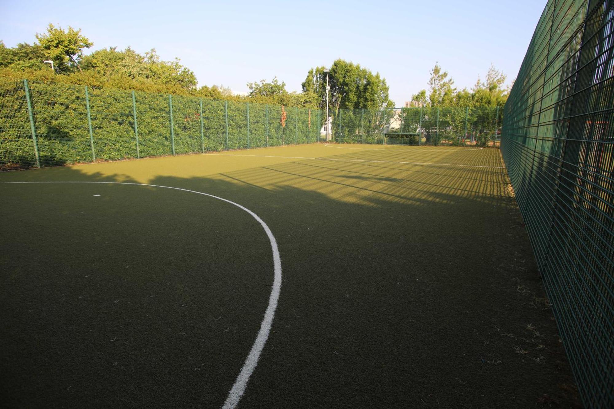 Goldcrest Village University Of *