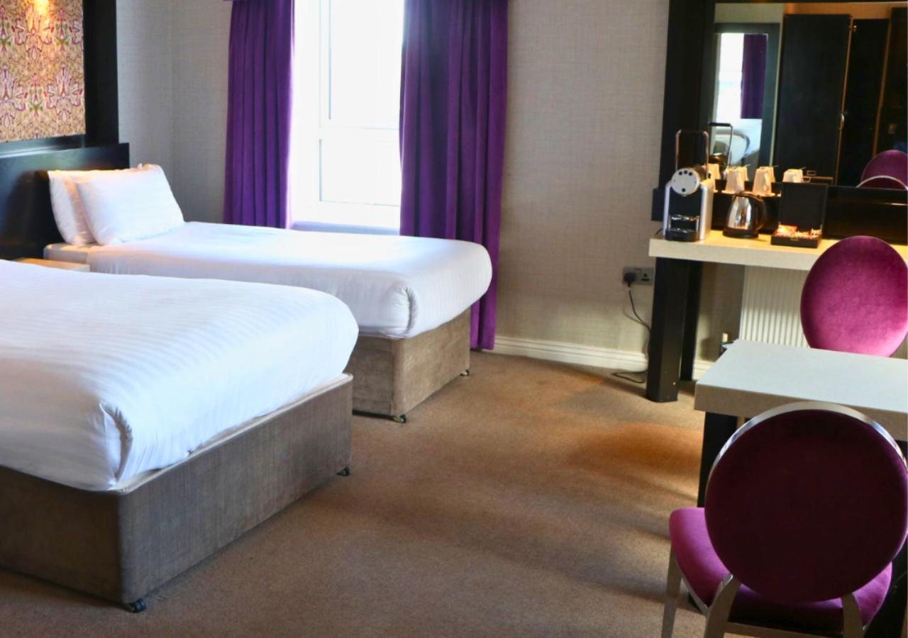 Flannery's Hotel 3*