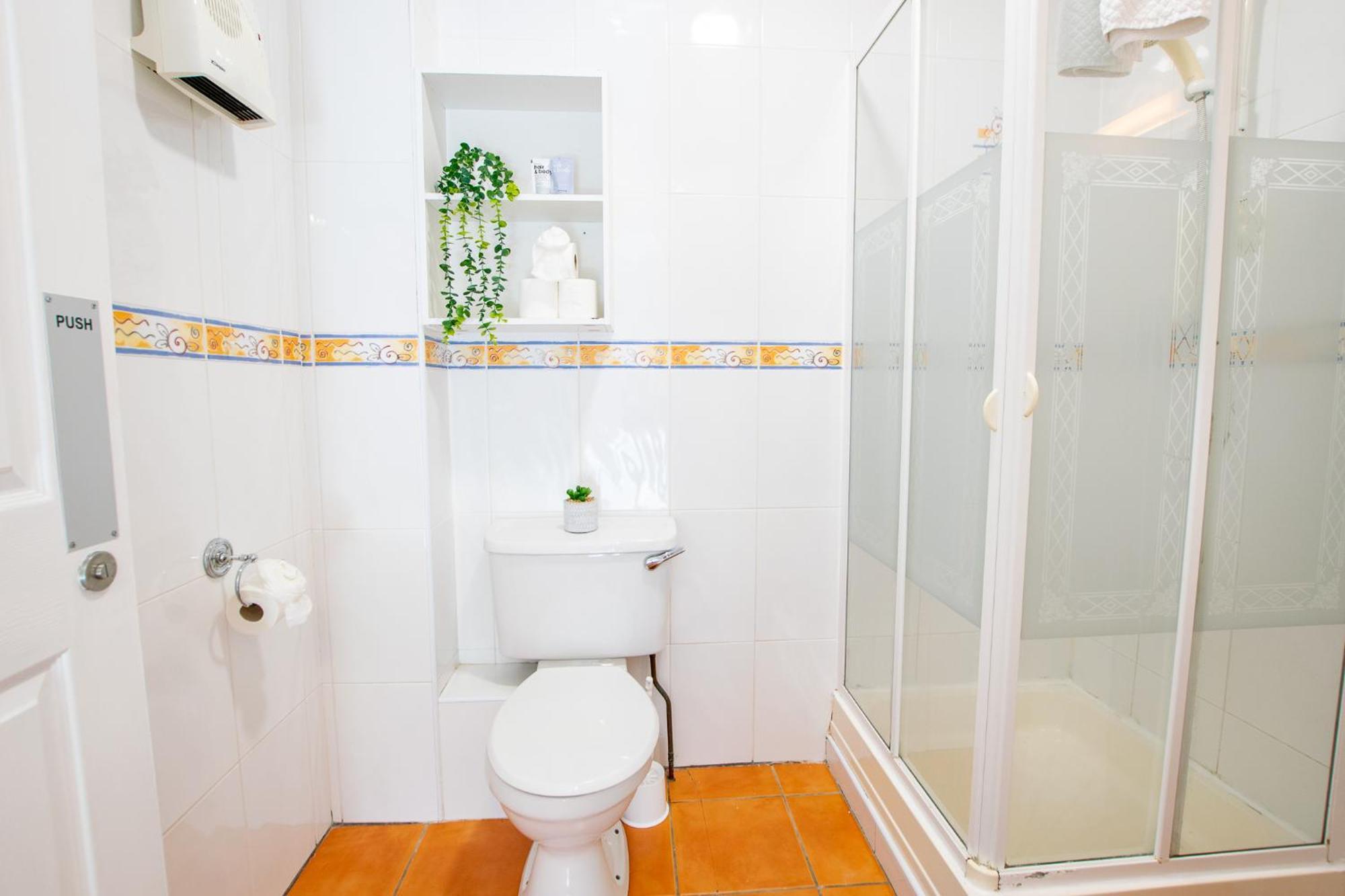Holiday home 66 - Large Townhouse By Shortstays Galway