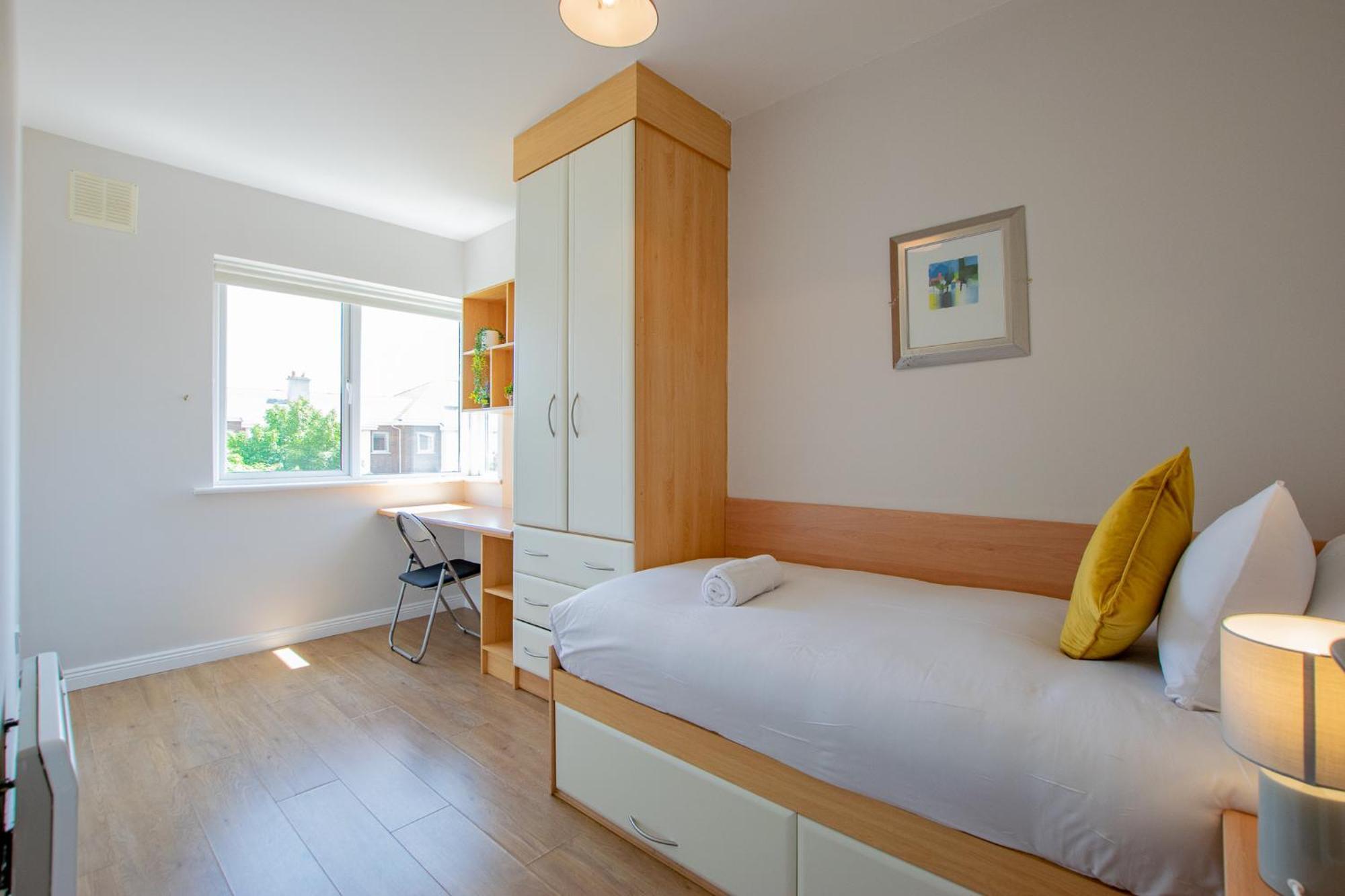 54 - Spacious Townhouse By Shortstays Galway
