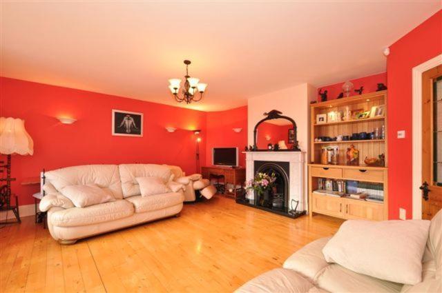 Bed & Breakfast Claremount House