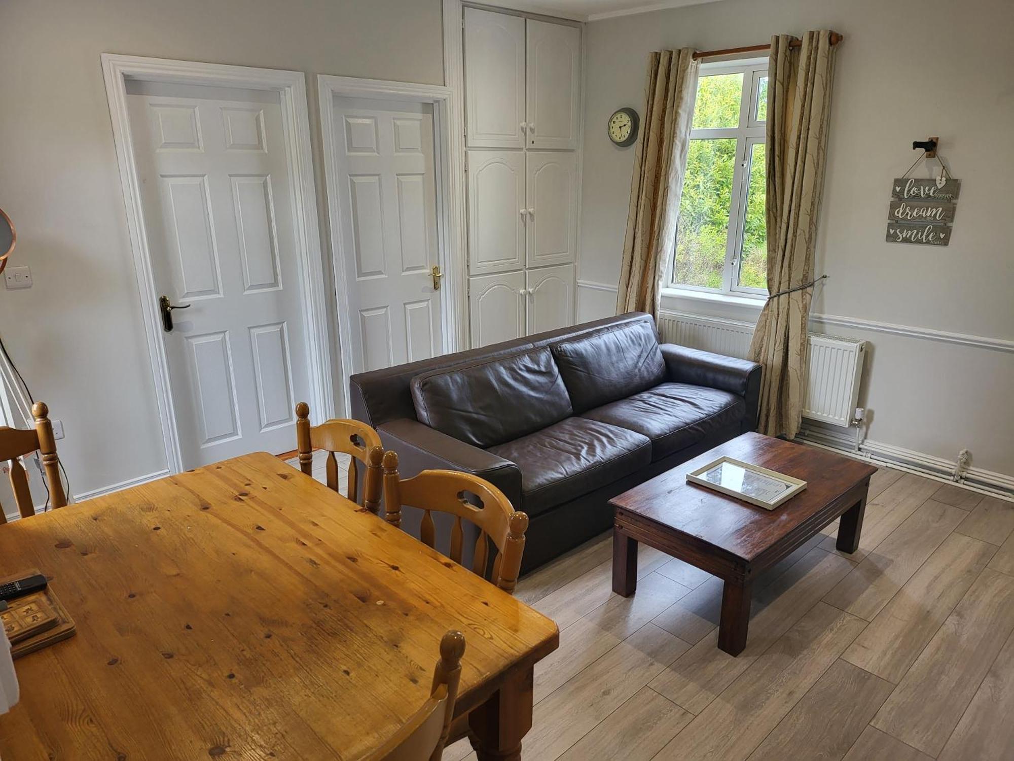 Peaceful Farm In Menlough Near Mountbellew, Ballinasloe, Athlone & Holiday home *