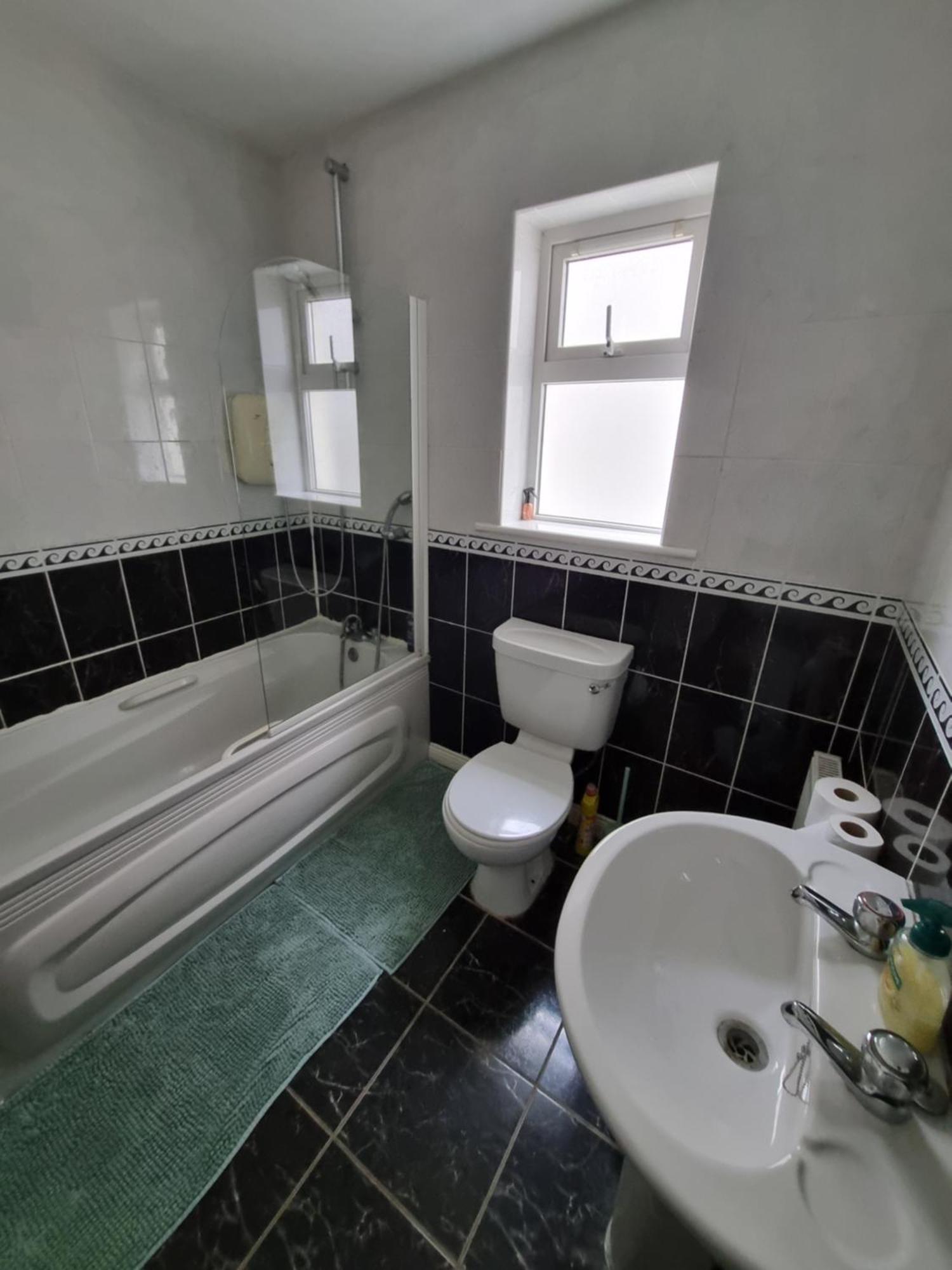 Holiday home The Blue Door Galway