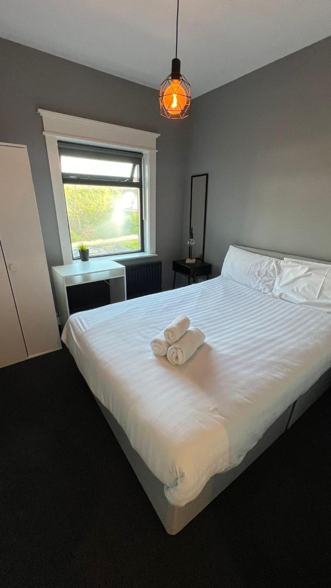 Holiday home Twelve - Boutique -galway Centre -6 Bed En-suite - Free Parking *