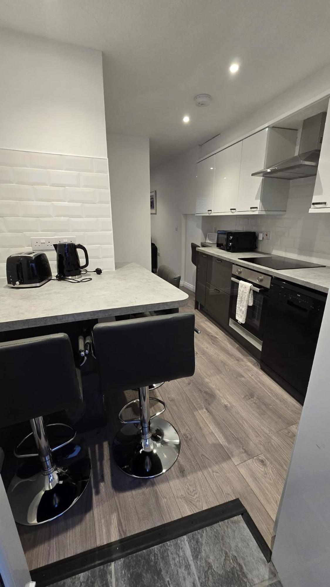 Apartment & Stylish, Two Bed, Two Bath Galway