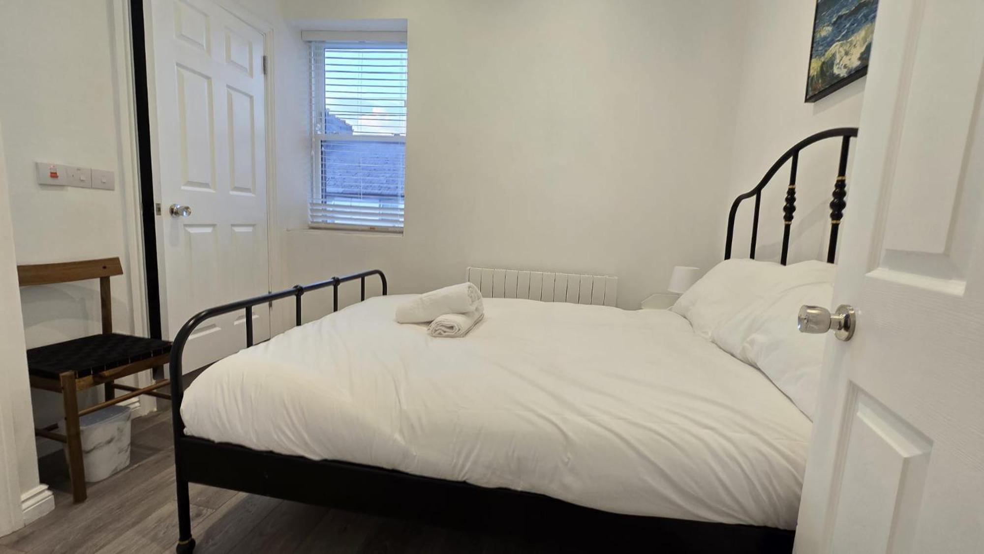 & Stylish, Two Bed, Two Bath *