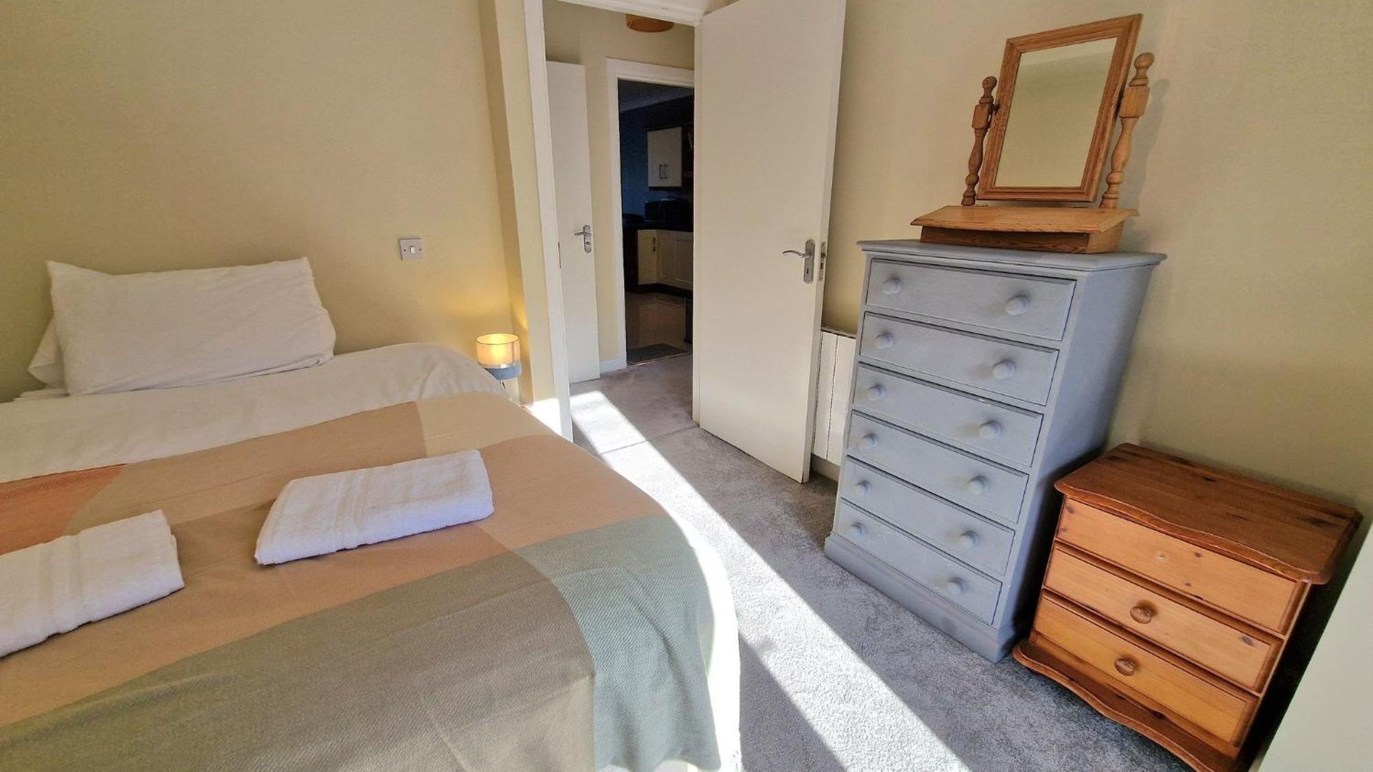 Cosy Two Bedroom Apartment Galway