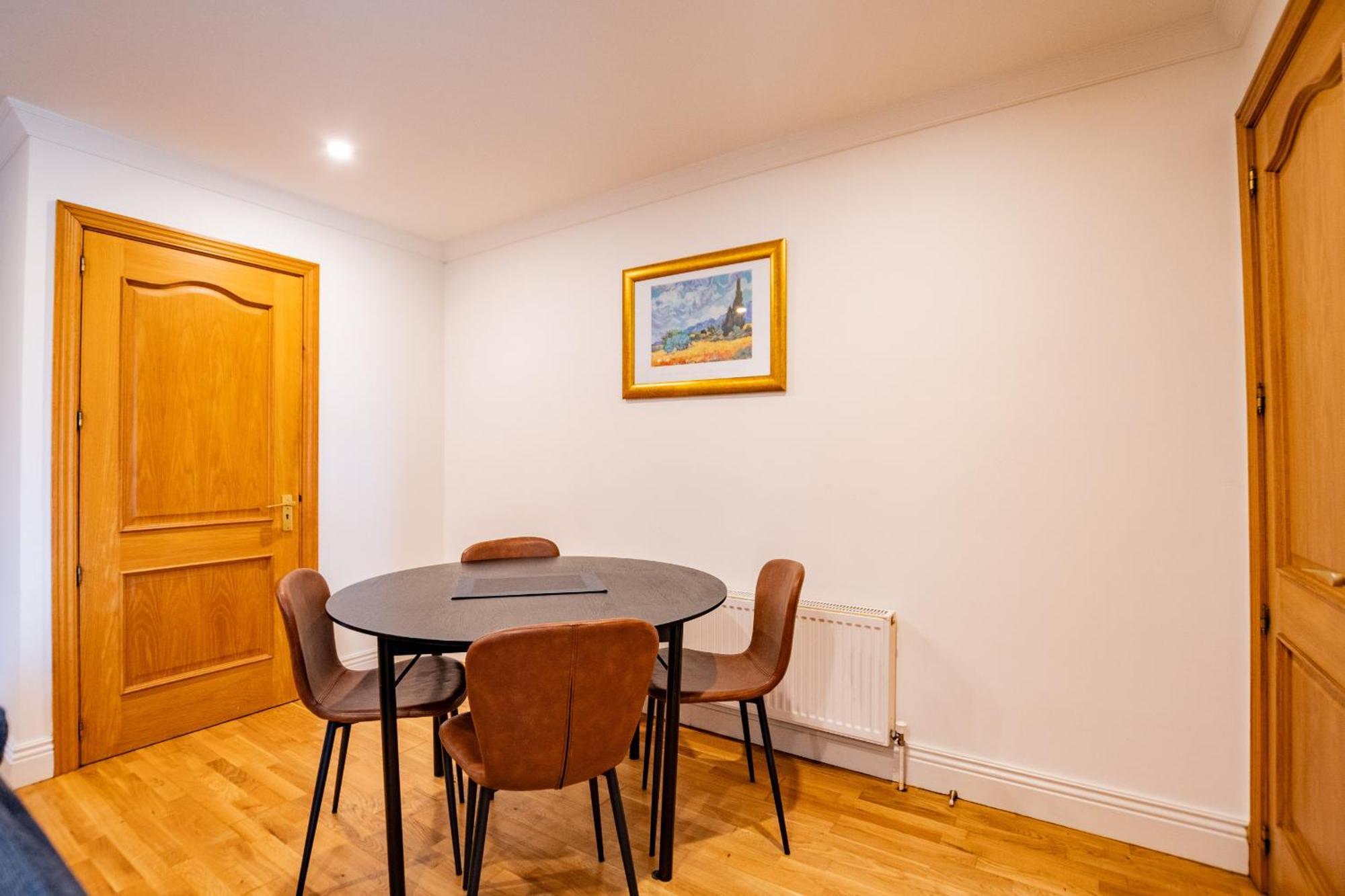 Apartment The Blackrock Retreat *
