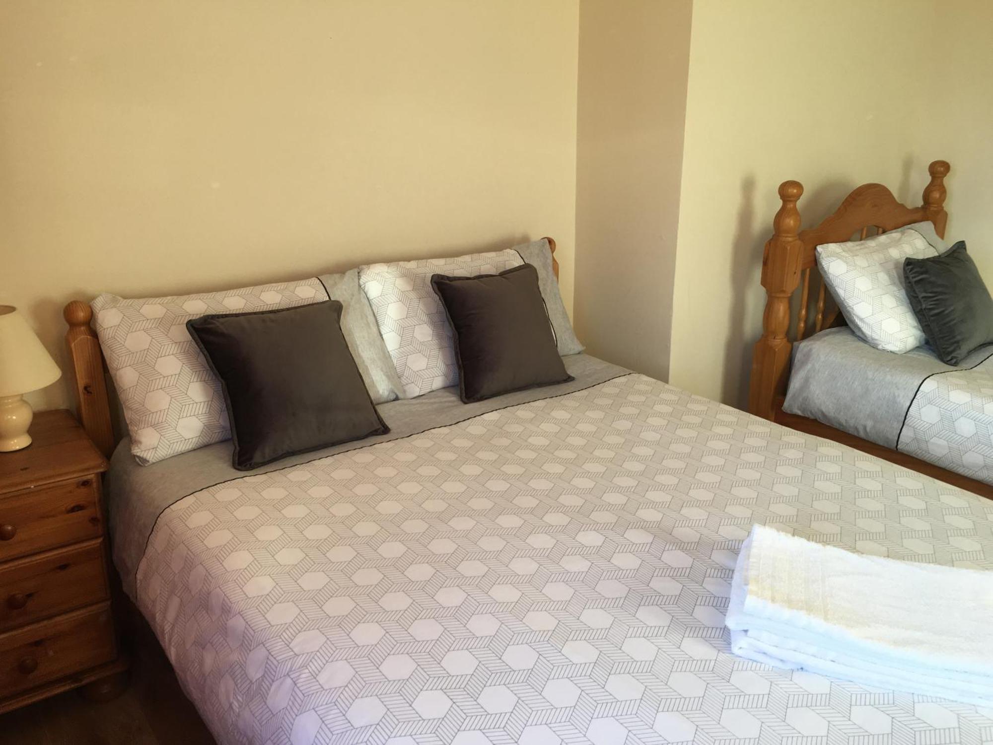 Homestay Private Double & Twin Rahoon *