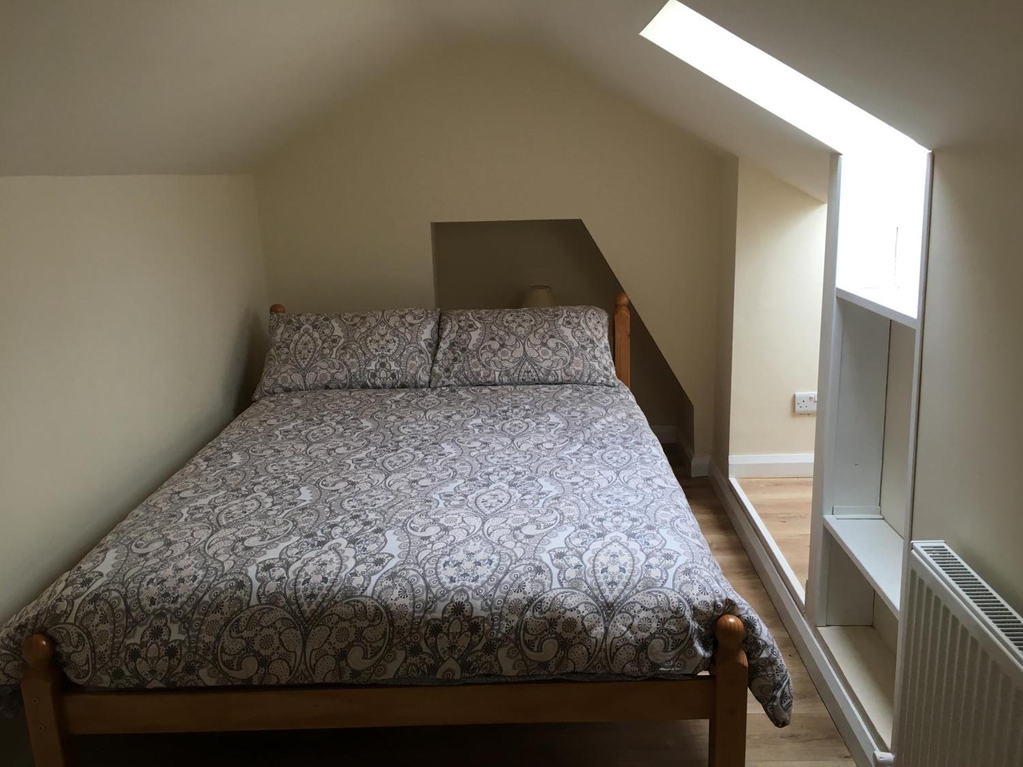 Private Double & Twin Rahoon Homestay *