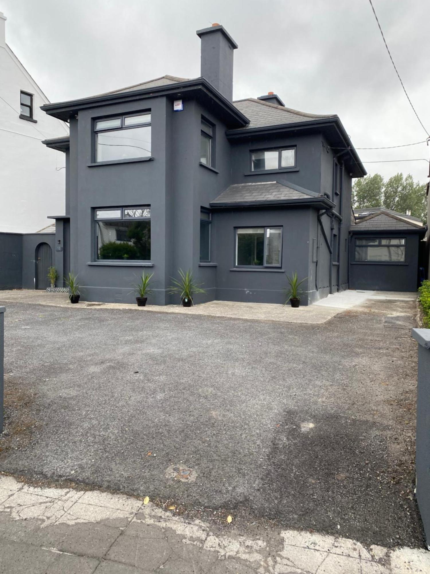 Twelve - Boutique -galway Centre -6 Bed En-suite - Free Parking Galway