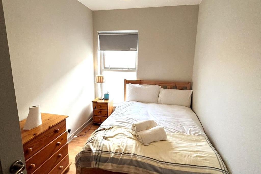 Centrally Located Two Bed - Sleeps Four *