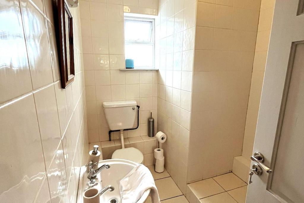 Apartment Centrally Located Two Bed - Sleeps Four