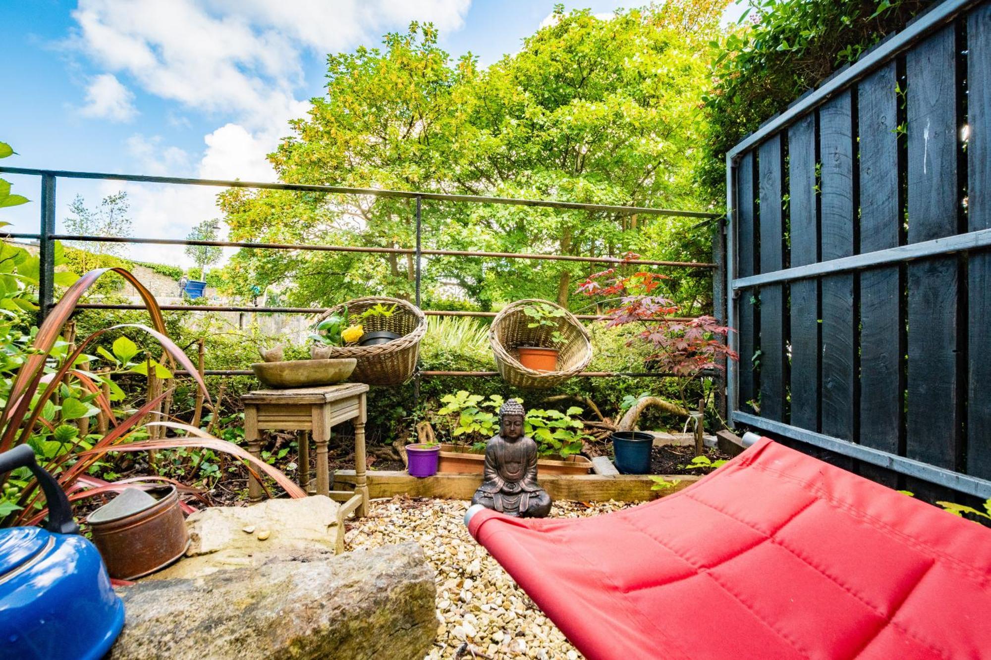 The West End Hideaway #1 *