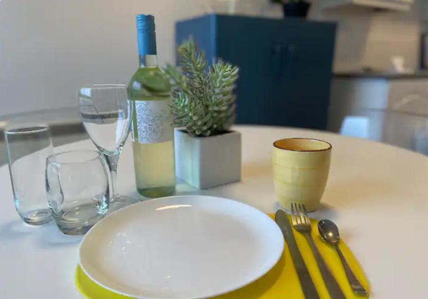 Centre Dockside - 2 Bed, 2 Bath Apartment