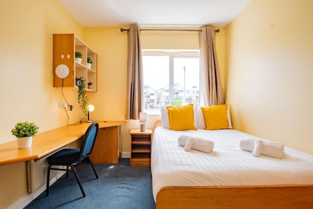 Apartment 54 - Large Three Bed With Parking Galway