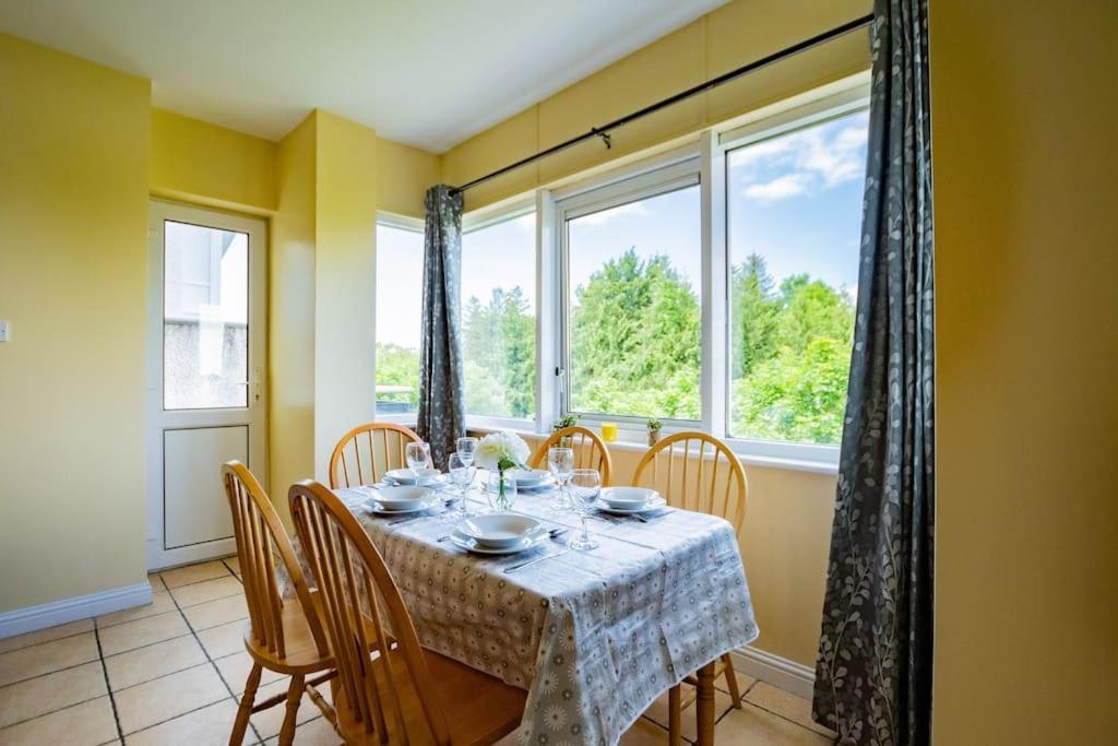 54 - Large Three Bed With Parking