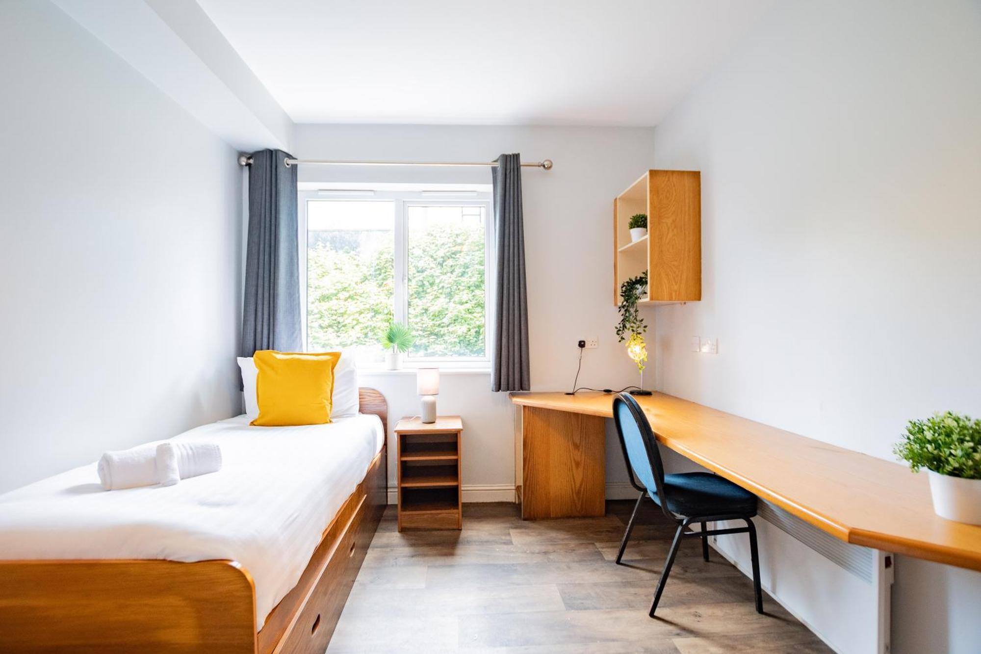 92 - Large 2 Bedroom Galway