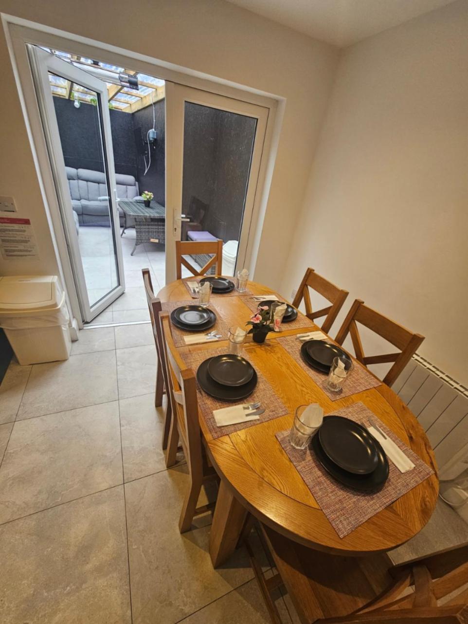 Apartment 3 Eyre Square Lane