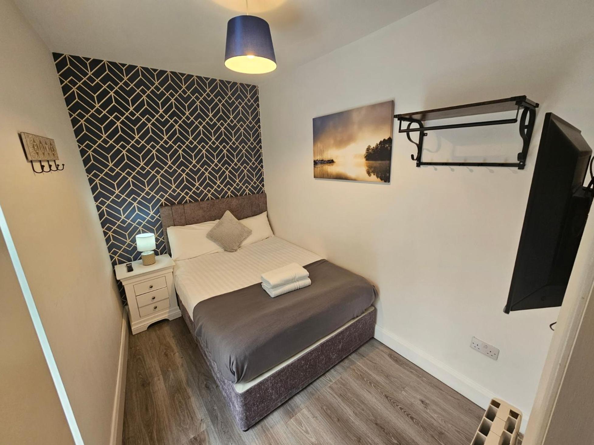 3 Eyre Square Lane *