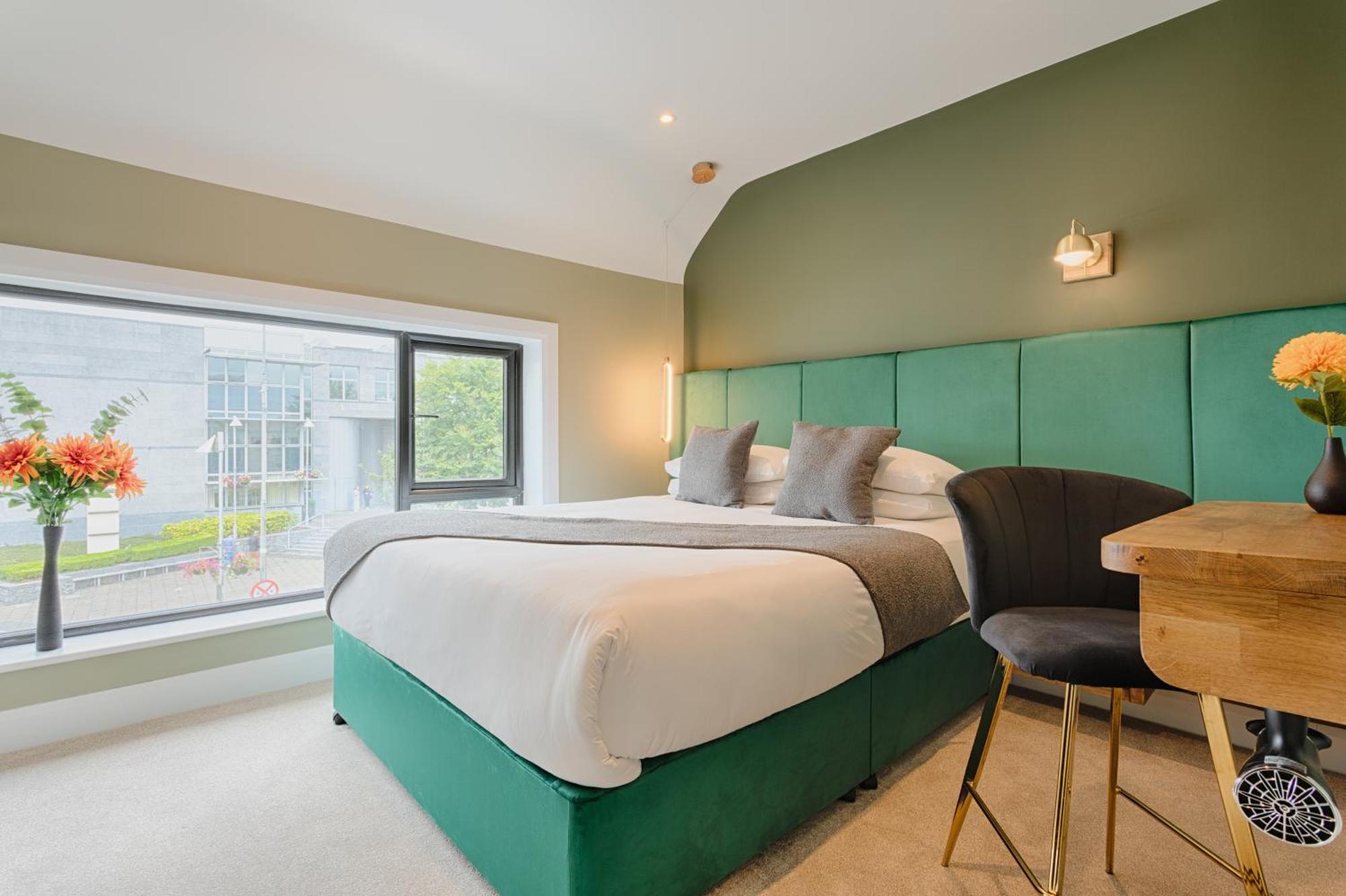 34 On The Hill - Boutique Townhouse * Galway