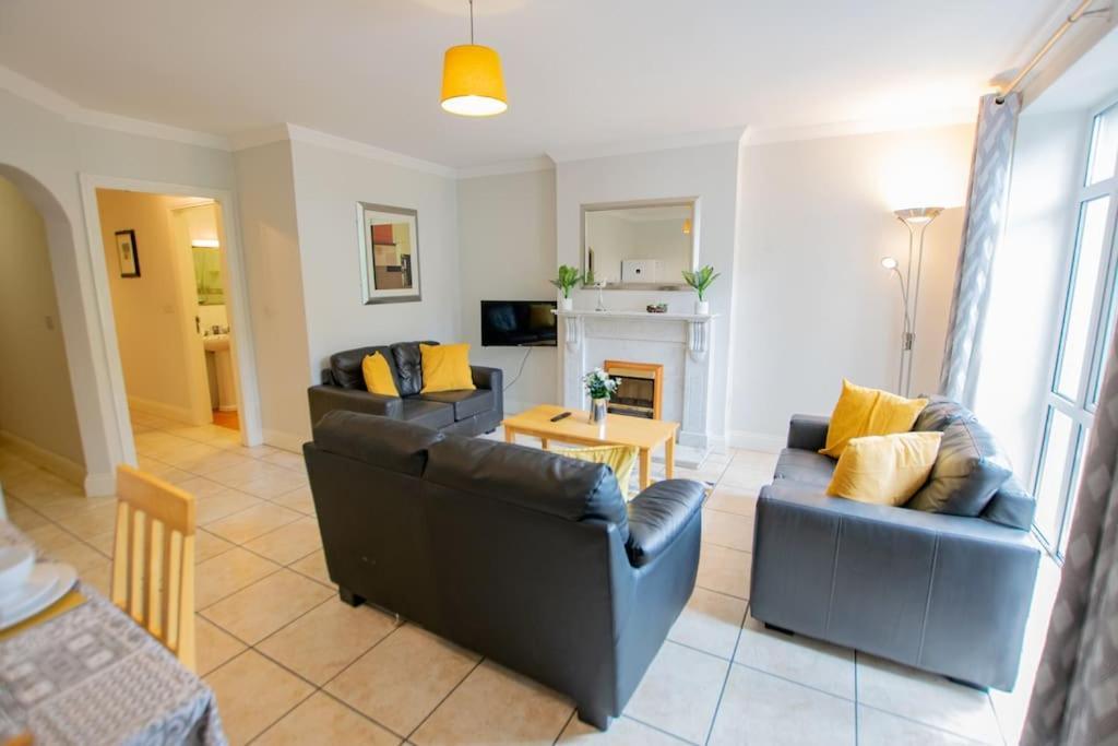 Apartment 17 - Spacious 2 Bed With Parking Galway