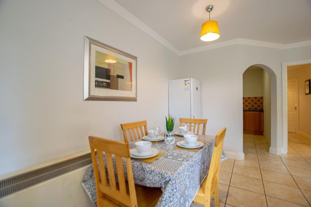 17 - Spacious 2 Bed With Parking
