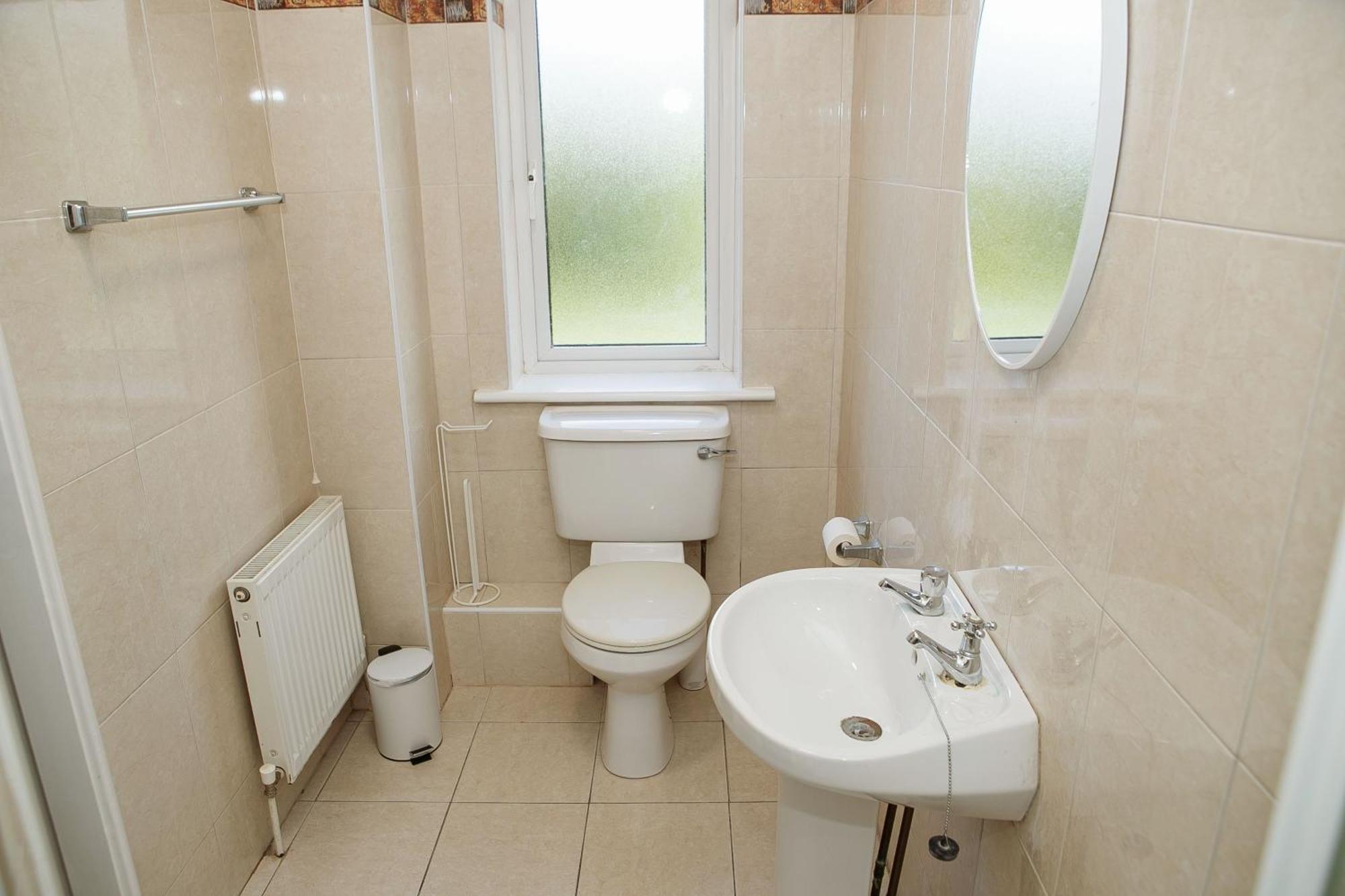 Spacious 4 Bedroom & 4 Bathrooms