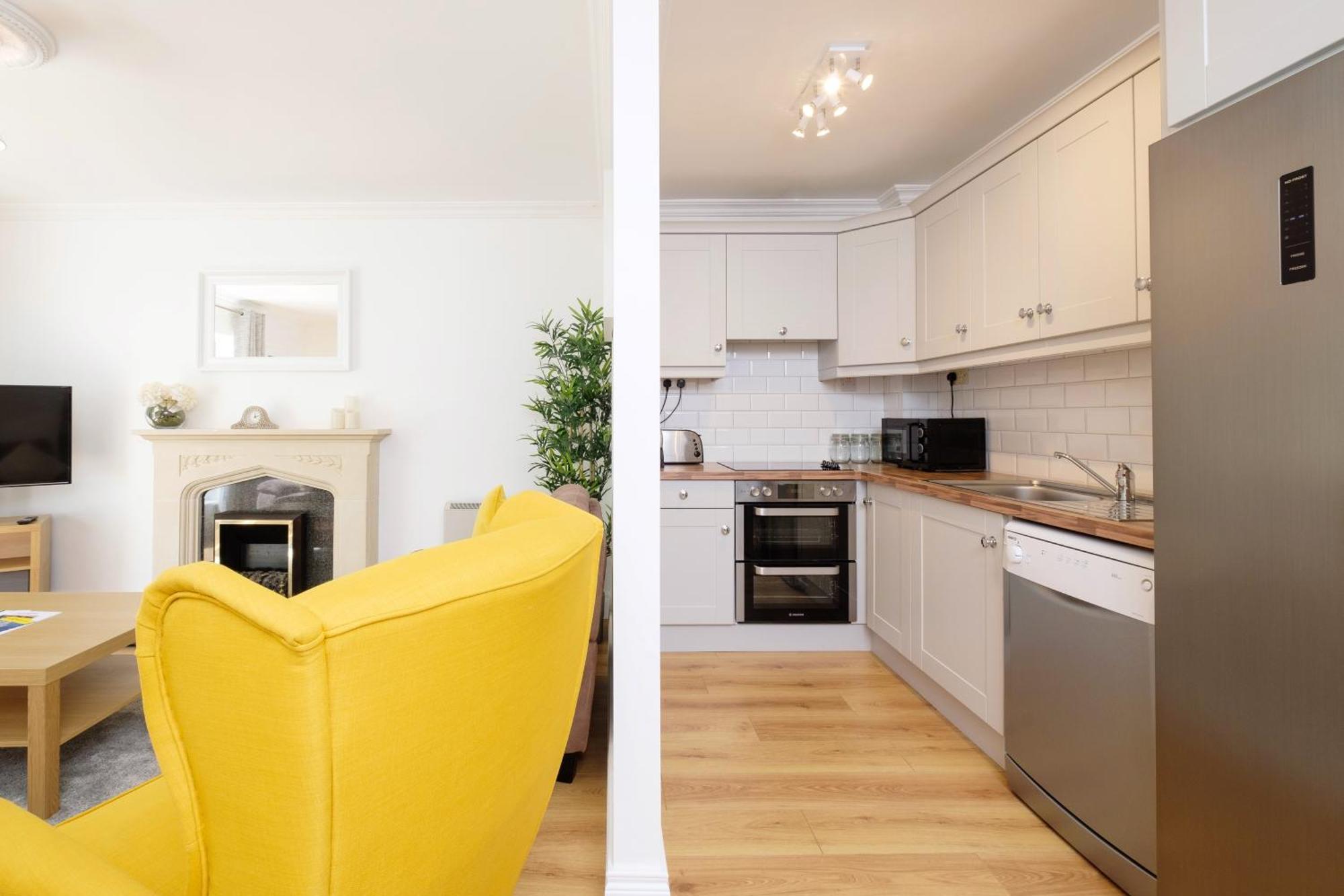 Apartment Stylish & Modern 6-bed Townhouse W/parking *