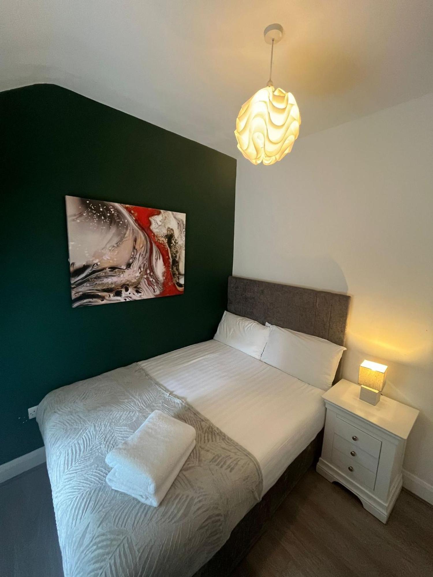 6 Eyre Square Lane