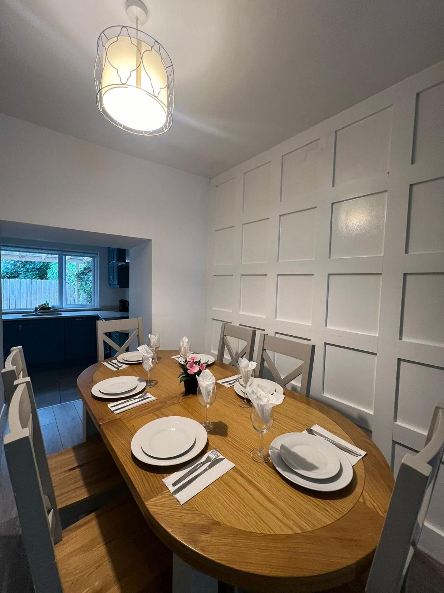 6 Eyre Square Lane Apartment *