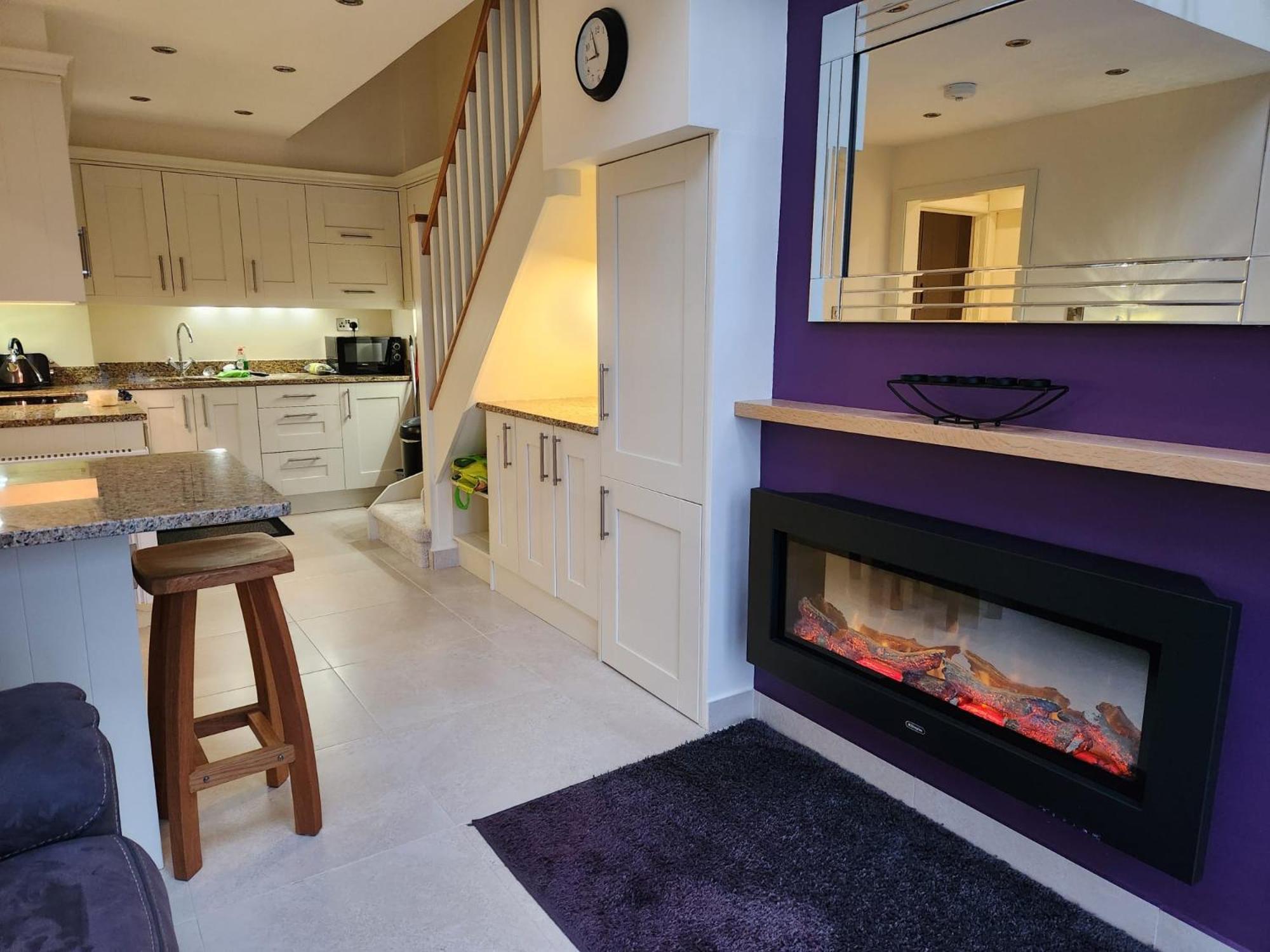 At Island Cottage, Inishnee, Roundstone Apartment *