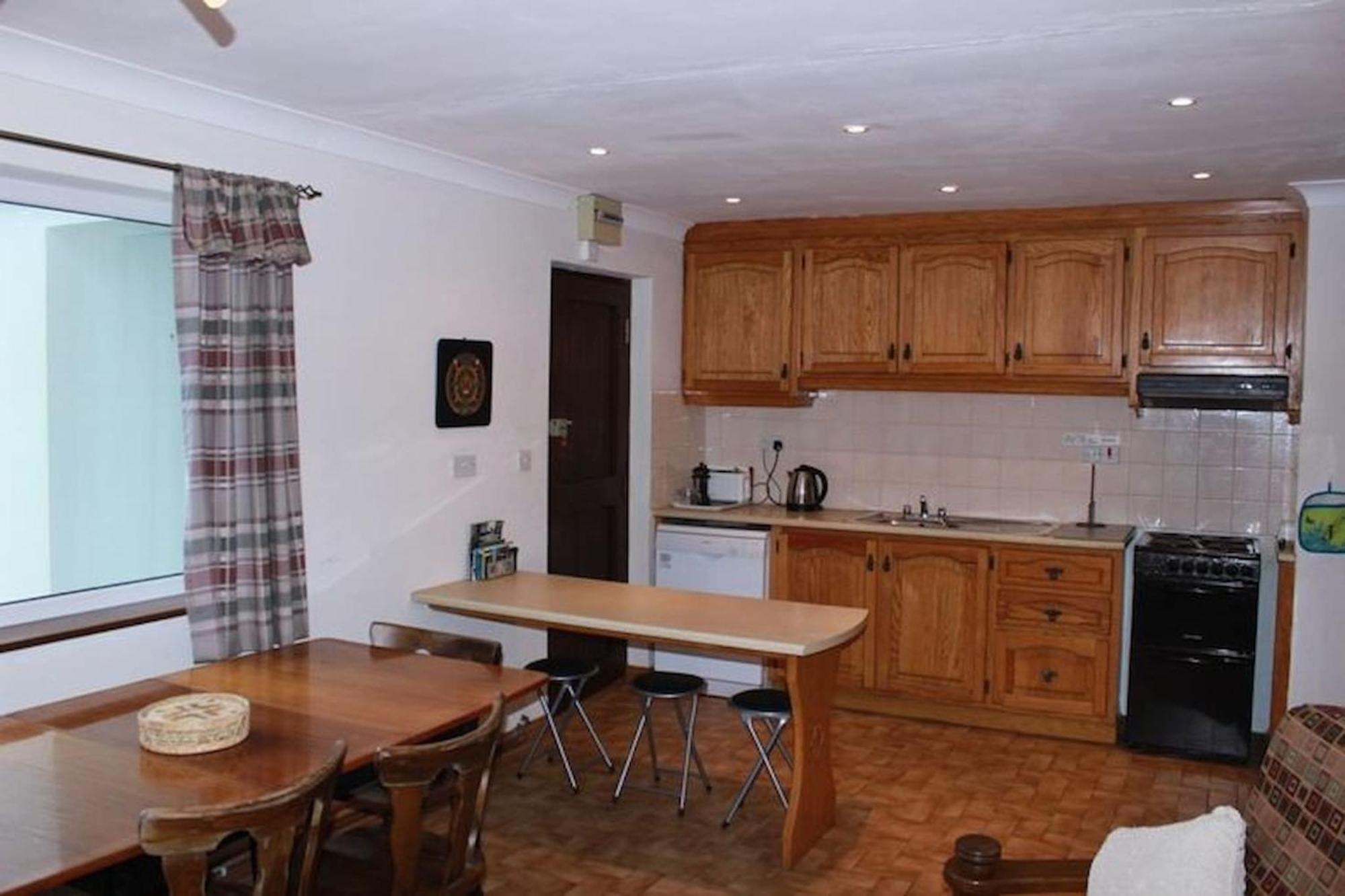 Waterside Cottage, Cashel Holiday home