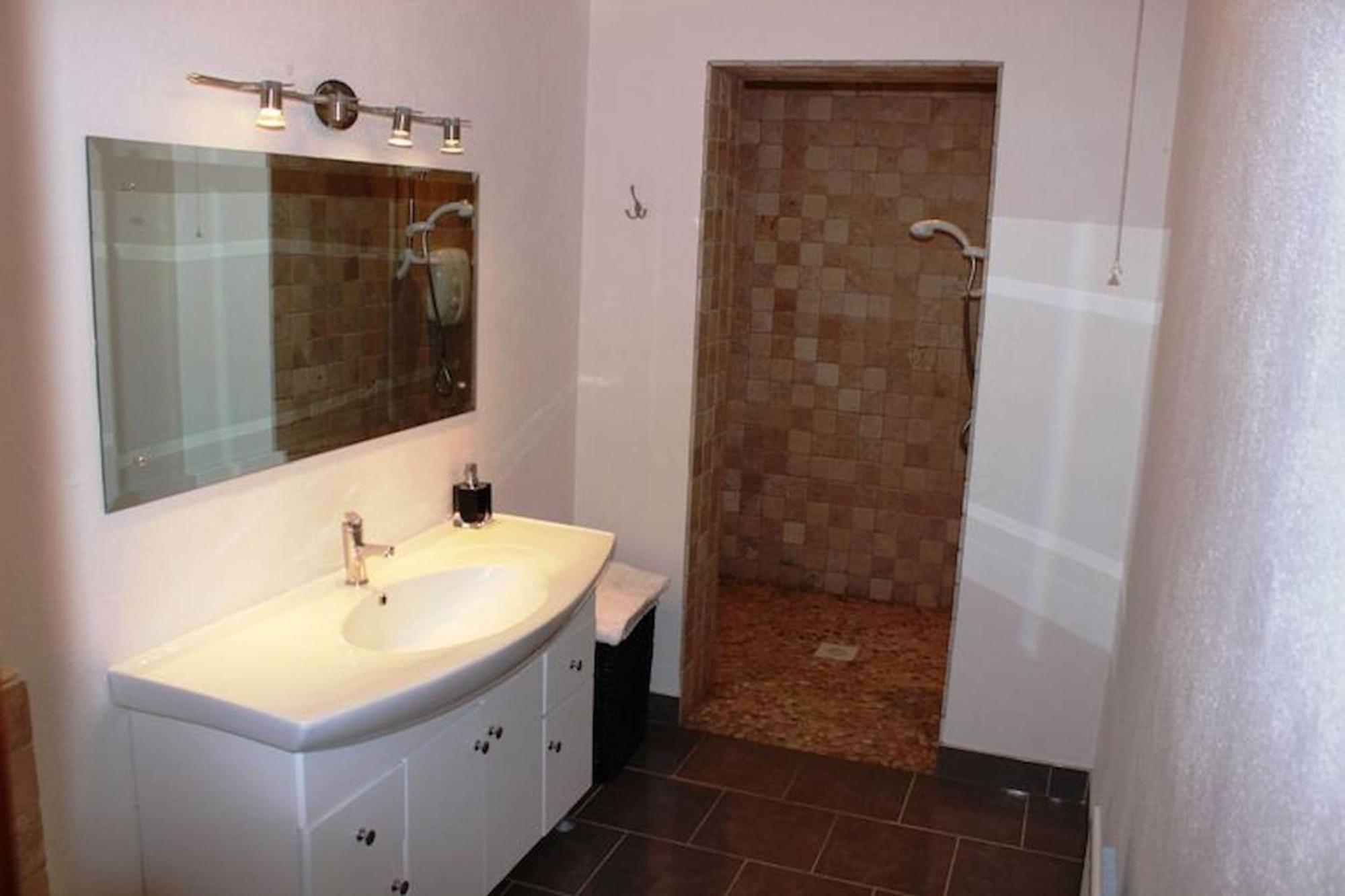Holiday home Waterside Cottage, Cashel *
