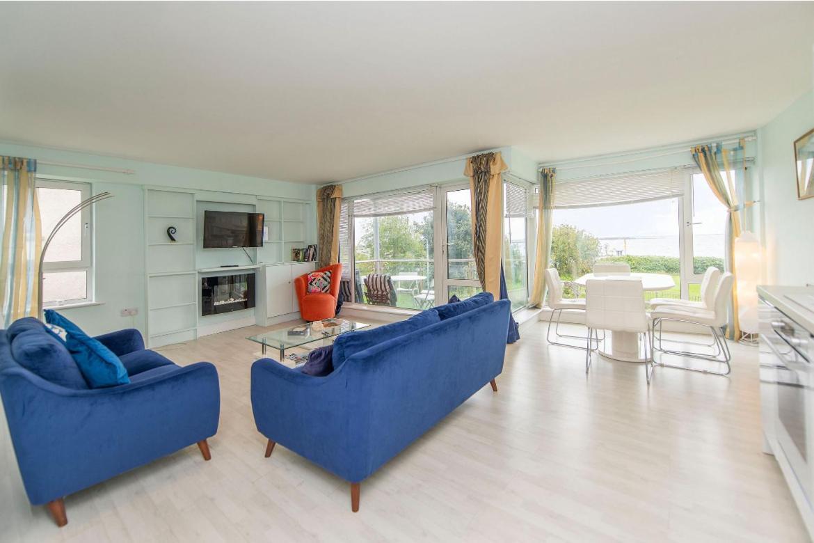 Apartment Seaview In *