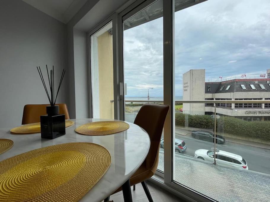 Exquisite Sea View In Salthill, Apartment